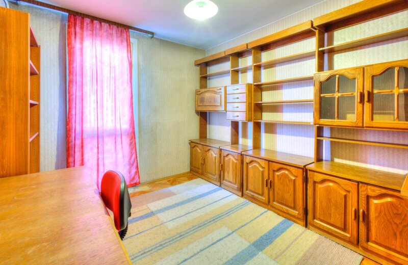 Titan Apartament 4 camere Metrou Titan - Barajul Lotru - inchirere 6 luni !