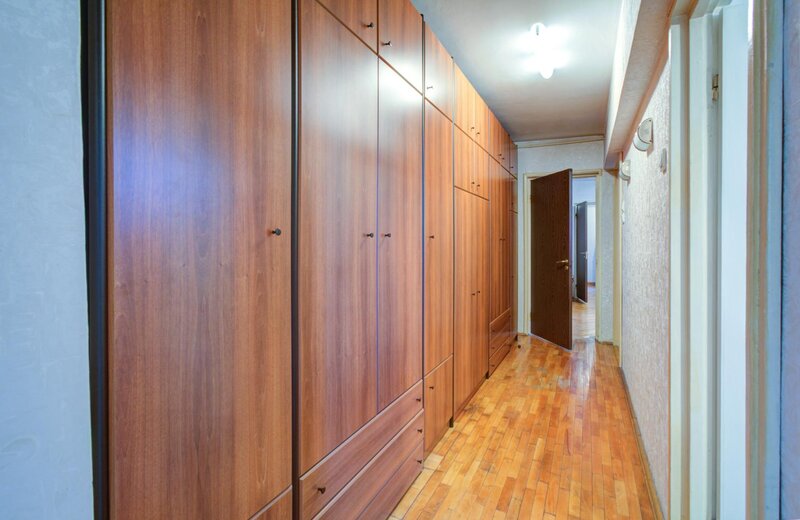 Titan Apartament 4 camere Metrou Titan - Barajul Lotru - inchirere 6 luni !